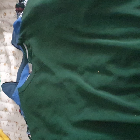 Crewneck - Picture 1 of 1